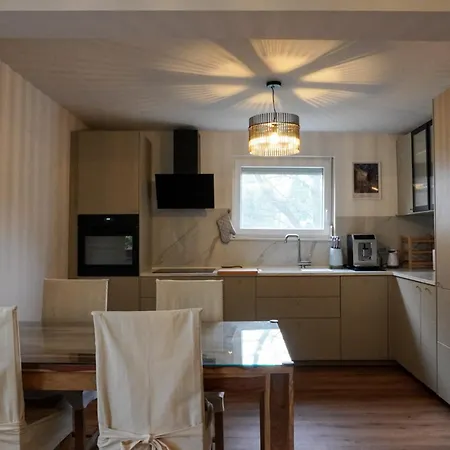 Emmas With Private Parking And Balcony * Ljubljana