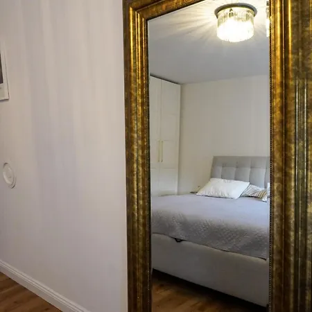 Apartmán Emmas With Private Parking And Balcony