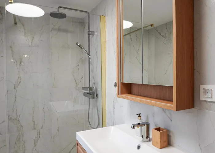 Daire Emmas With Private Parking And Balcony