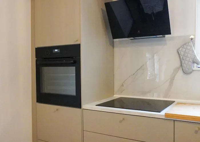 Emmas With Private Parking And Balcony Апартаменты Любляна